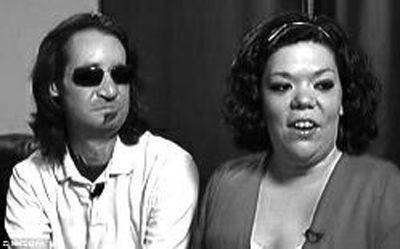 達（dá）拉斯（左）和潔米準備明年3月30日正式結婚（hūn）