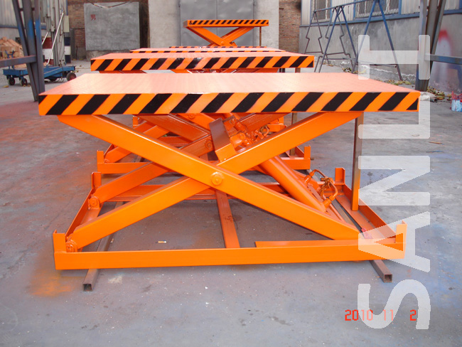 小型固定式升降機